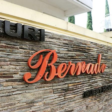 Puri Bernadi Guest House Lembang Extérieur photo